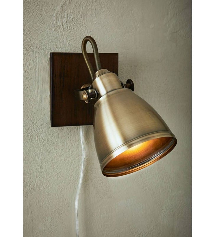 Loftowa lampa ścienna Native pojedynczy drewno metal patyna włącznik na lampie