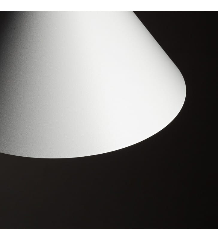 Biała lampa wisząca stożek Zenith 50cm mosiężny detal nad stół do jadalni